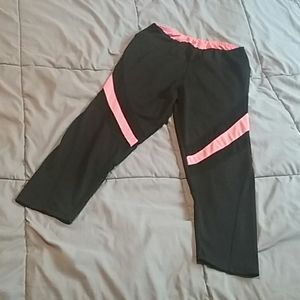 Capri workout leggings